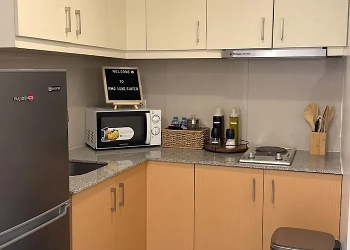 Modern Cozy Japandi 1br Uptown Bgc